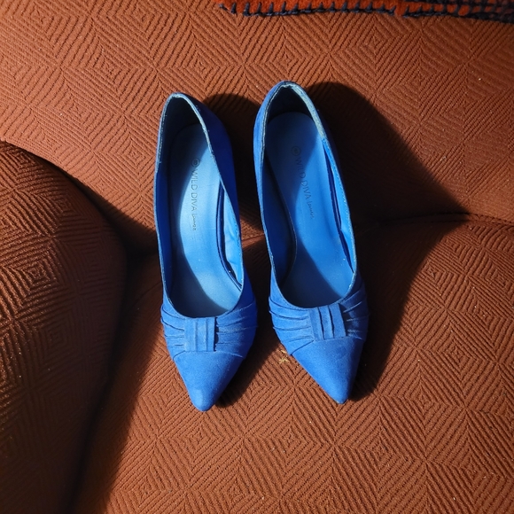 Shoes - Picture 1 of 1